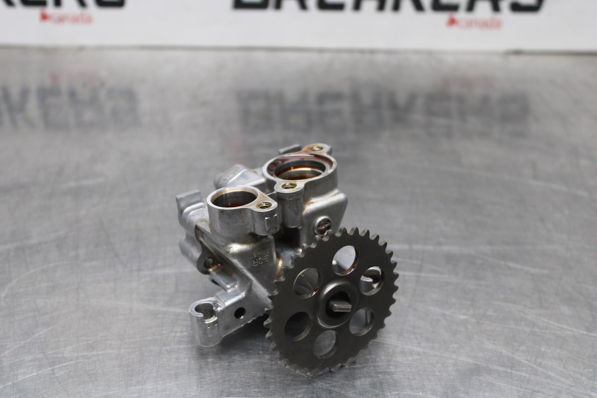 18 YAMAHA YZF R1  ENGINE MOTOR OIL PUMP BB838
