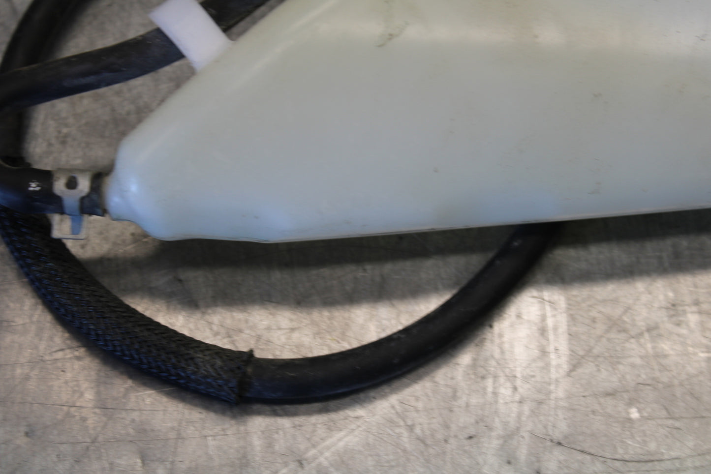 11-24 SUZUKI GSXR750 COOLANT WATER TANK RESERVOIR BOTTLE BB687