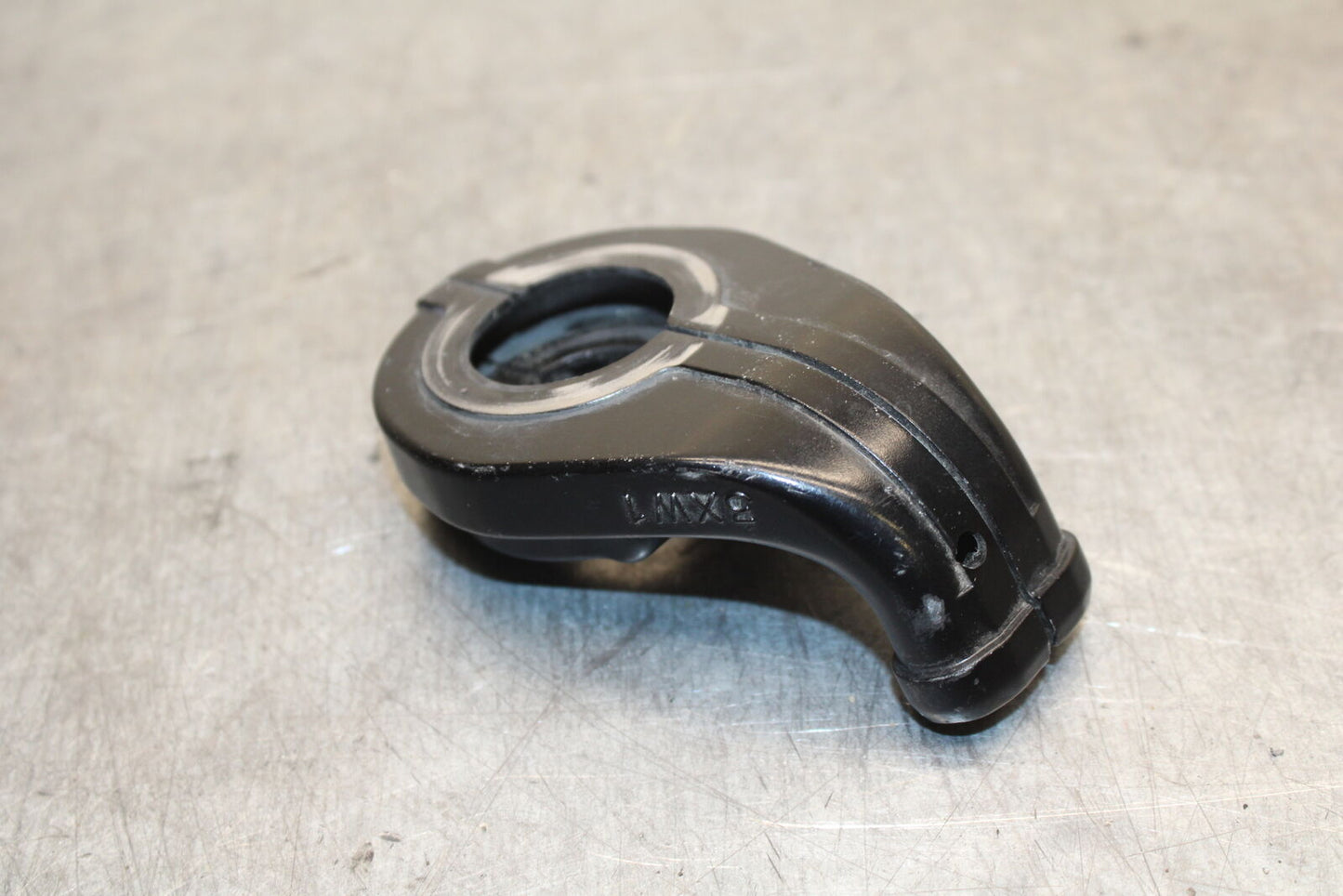07-08 YAMAHA YZF R1 THROTTLE CABLE LINE HOUSING GUIDE BB675