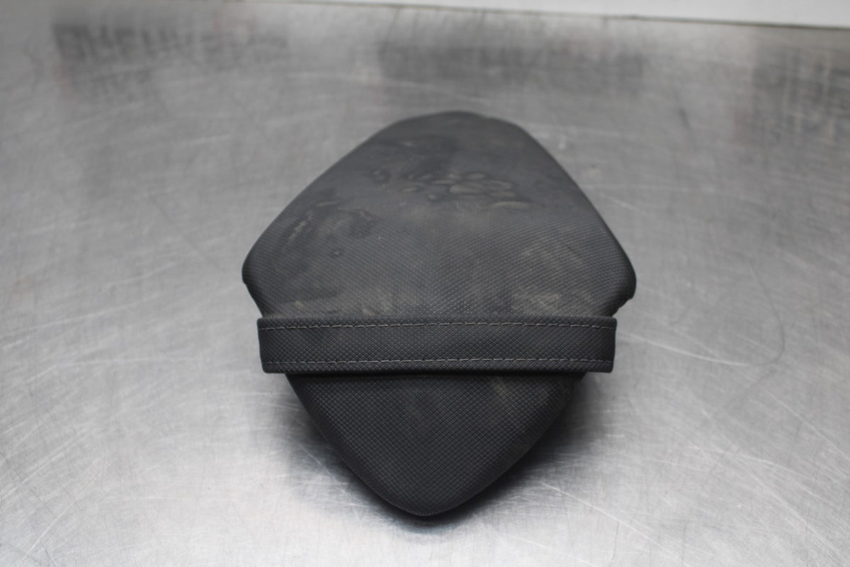 18-26 KAWASAKI Z400 REAR BACK PASSENGER TANDEM SEAT PAD SADDLE PILLION BB852