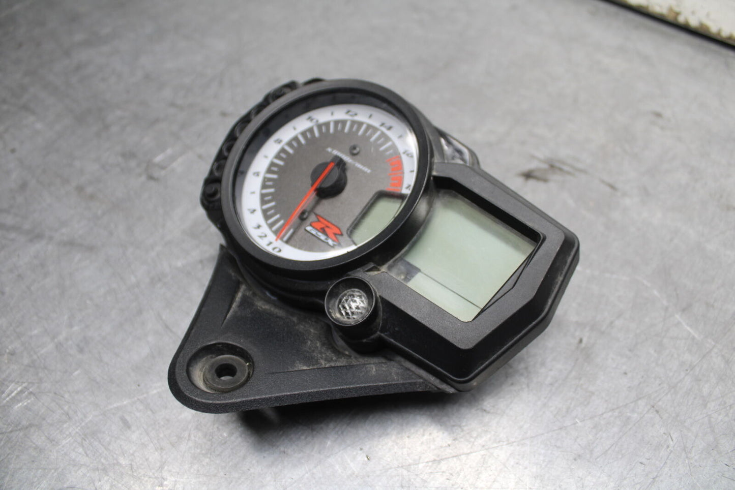08-09 SUZUKI GSXR600 SPEEDO TACH GAUGES CLUSTER SPEEDOMETER TACHOMETER BB728