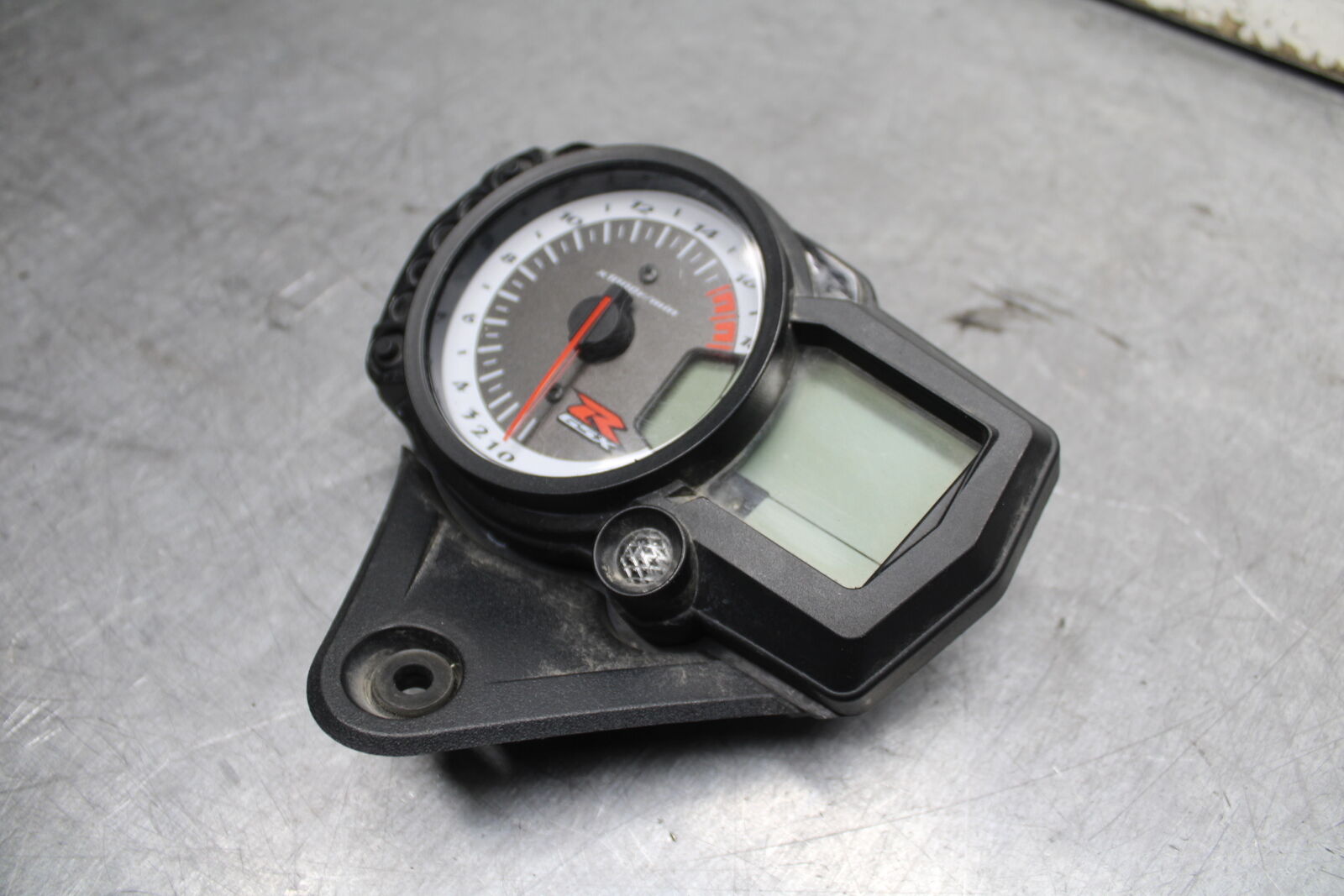 08-09 SUZUKI GSXR600 SPEEDO TACH GAUGES CLUSTER SPEEDOMETER TACHOMETER BB728