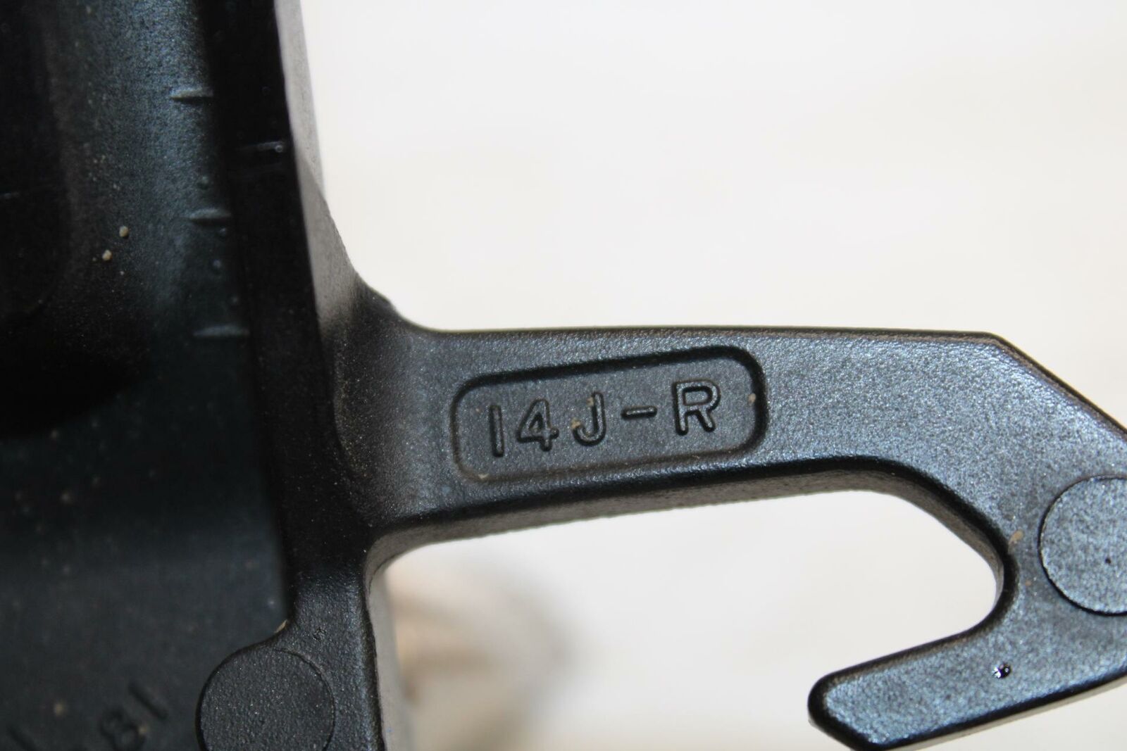 11-19 SUZUKI GSXR600 REAR BACK PASSENGER PEG SET PAIR BB294