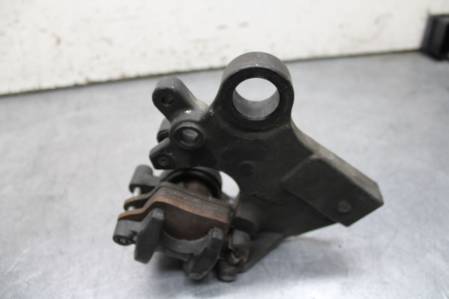 13-17 KAWASAKI NINJA ZX6R ZX636E REAR BACK BRAKE CALIPER W MOUNT BRACKET BB735