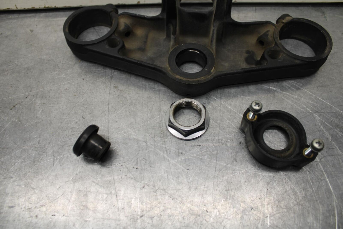 03-04 HONDA CBR600RR FORKS UPPER TRIPLE TREE CLAMP 53300-MEE-000 BB614