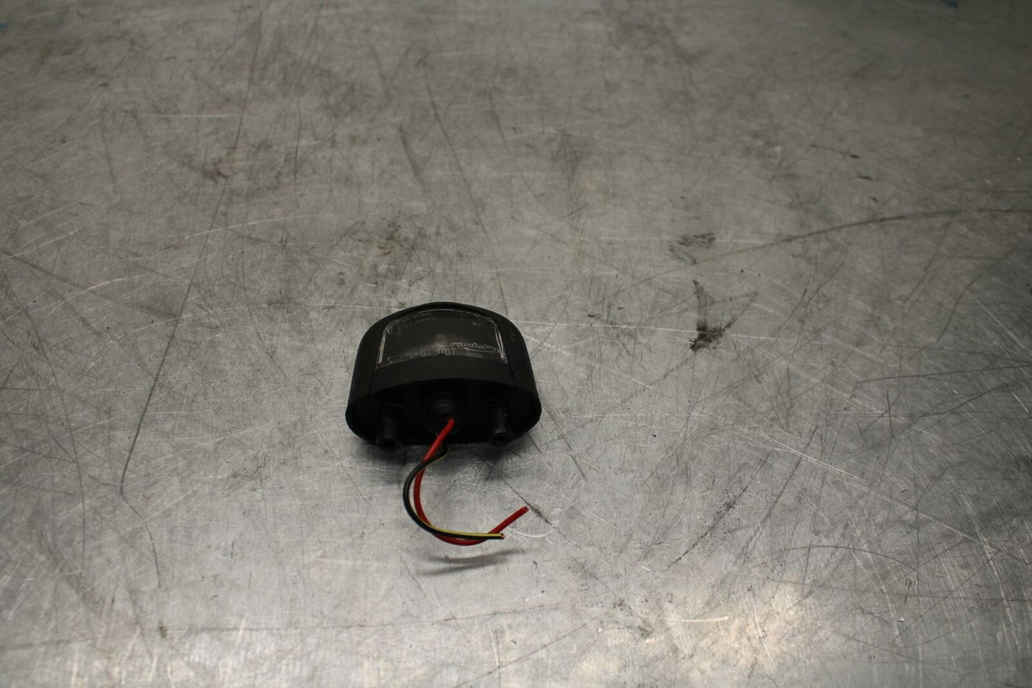 10-13 KAWASAKI Z1000 LICENSE PLATE LIGHT  BB421