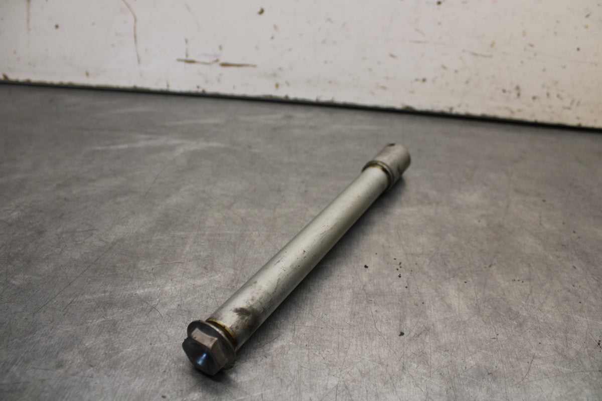 05-06 HONDA CBR600RR FRONT WHEEL RIM AXLE PIVOT BOLT 44301-MEE-D00 BB655