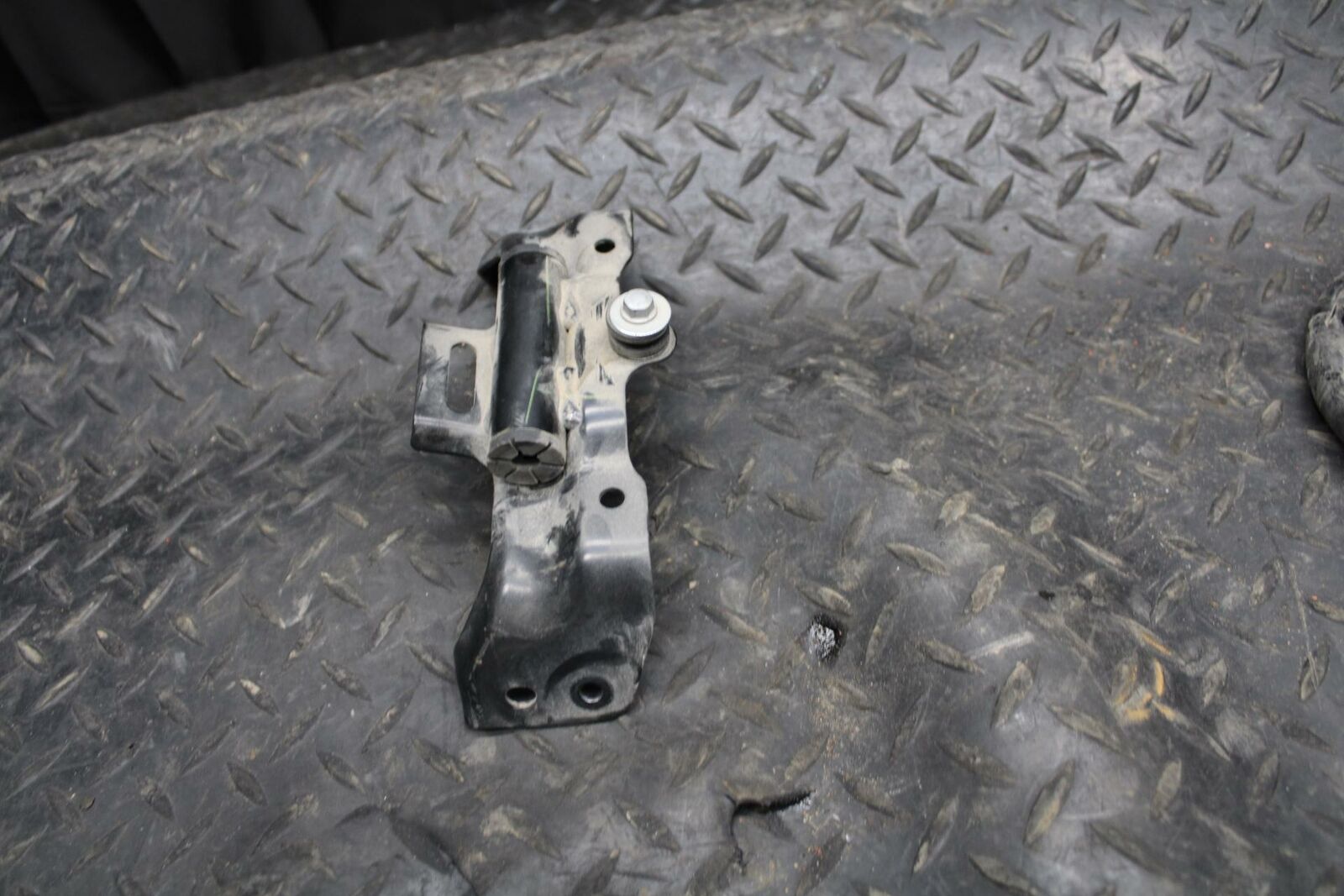 16-18 HONDA CBR500R GAS TANK FUEL CELL PETROL RESERVOIR BRACKET MOUNT BB231