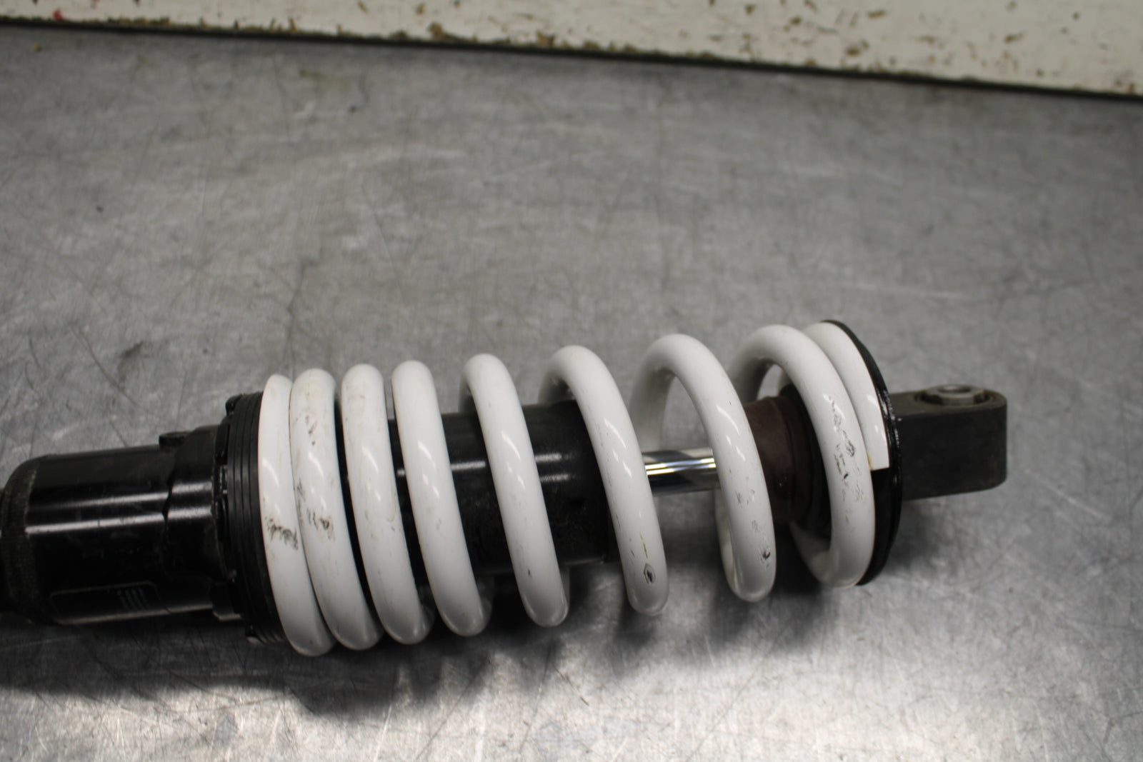 17-24 KTM 390 DUKE REAR BACK SHOCK ABSORBER SUSPENSION BB734