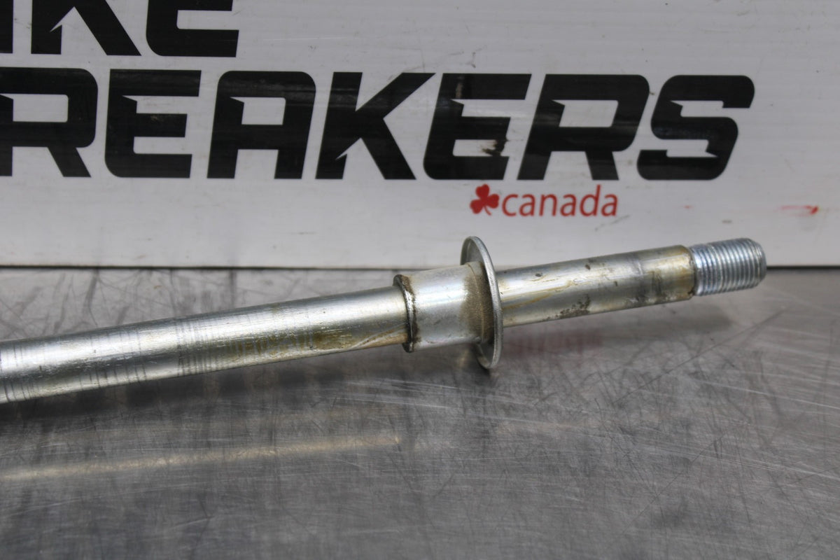15 SUZUKI BOULEVARD C50 FRONT WHEEL RIM AXLE PIVOT BOLT BB775
