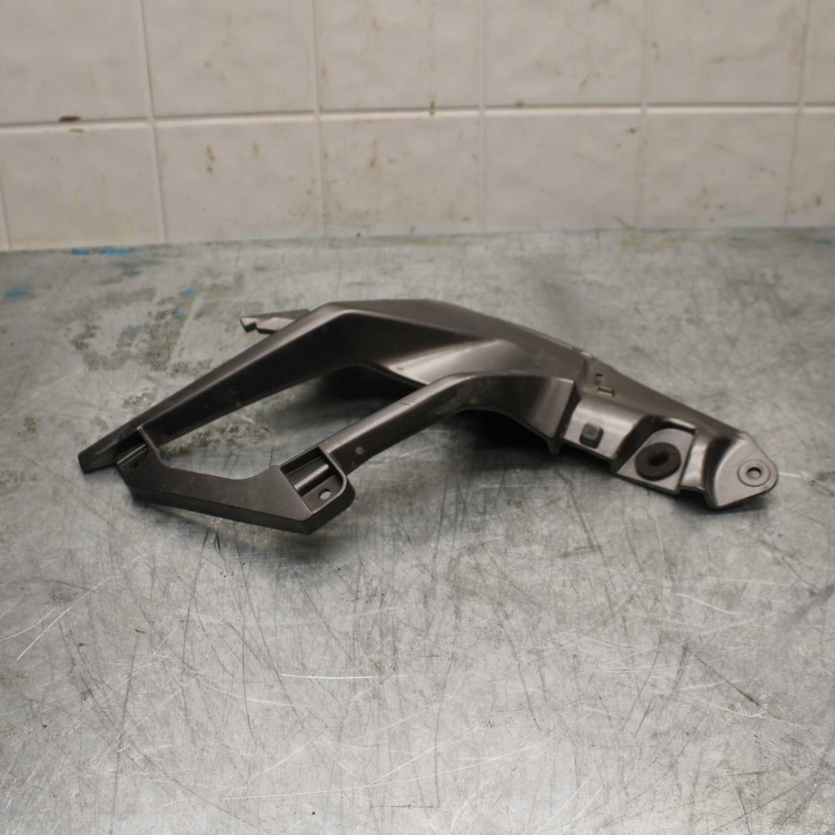 18-22 KAWASAKI NINJA 400 EX400 ABS LEFT AIR INTAKE GRILL BB416