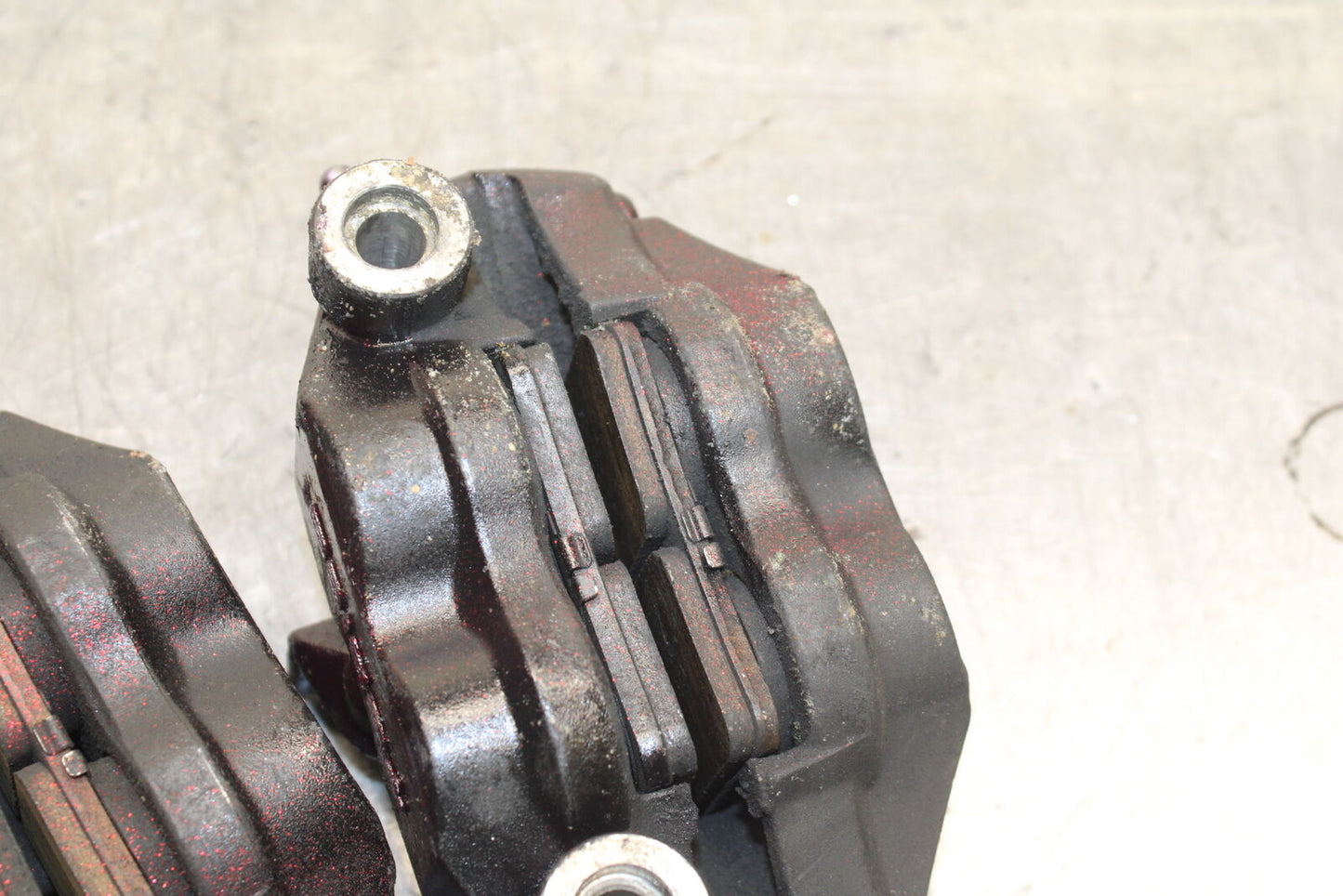 05-06 SUZUKI GSXR1000 RIGHT LEFT FRONT BRAKE CALIPER SET PAIR CALIPERS BB113