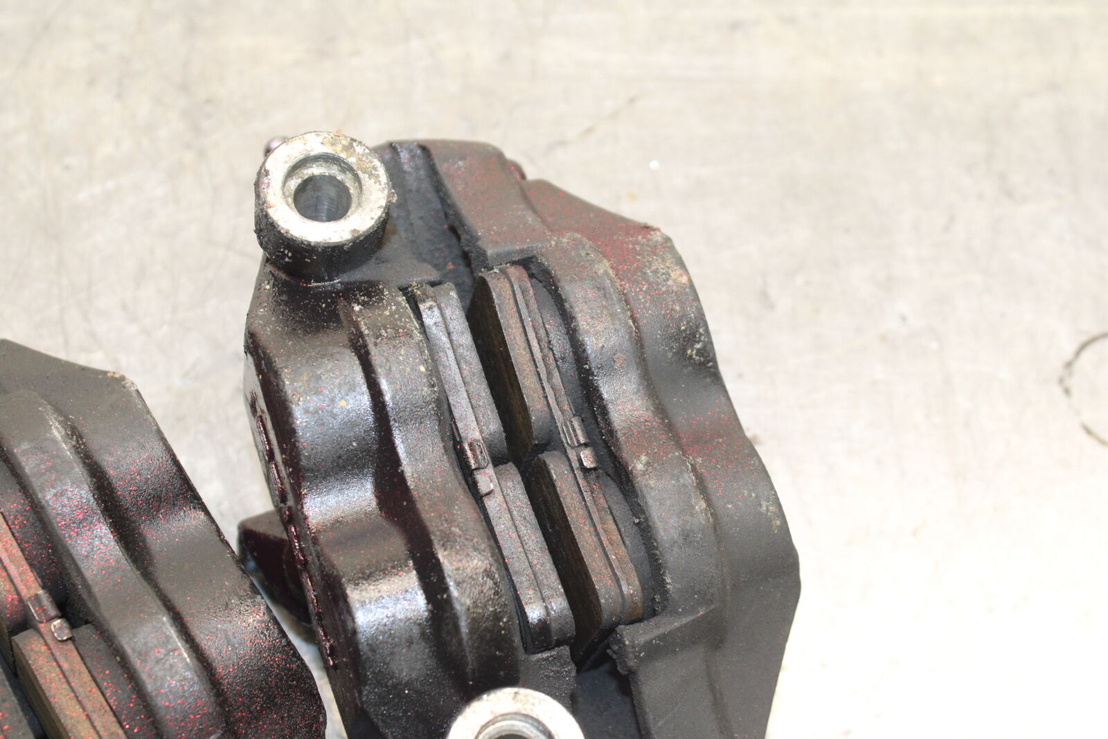 05-06 SUZUKI GSXR1000 RIGHT LEFT FRONT BRAKE CALIPER SET PAIR CALIPERS BB113