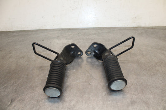 04 SUZUKI INTRUDER 800 REAR PASSENGER FOOT STEP PEG BB758