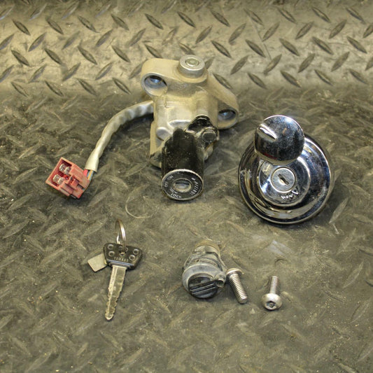 06 YAMAHA V STAR 1100 IGNITION LOCK KEY SET W/ GAS CAP AND SEAT LOCK  BB184