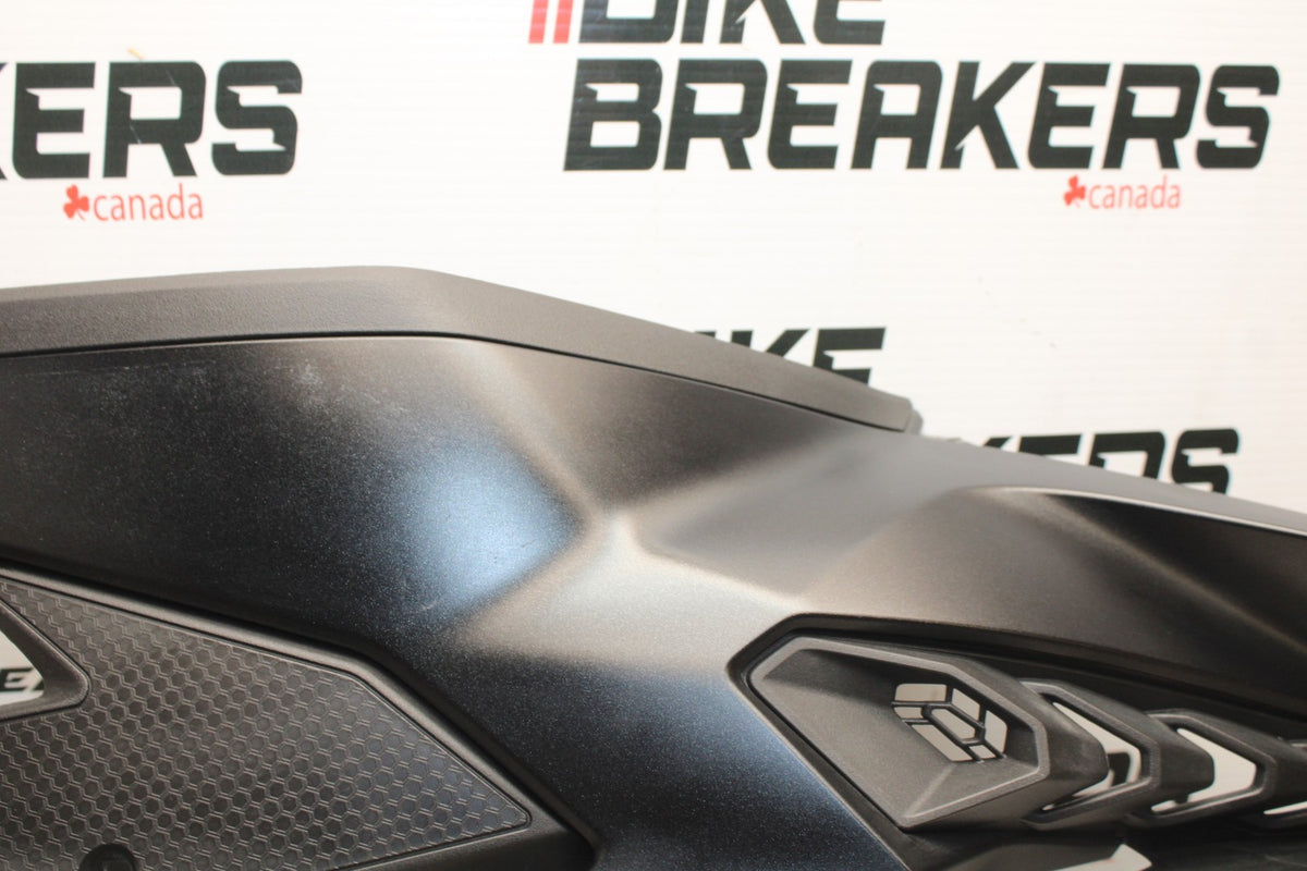 23-26 KAWASAKI NINJA ZX4RR RIGHT FRONT UPPER MID SIDE FAIRING COWL PLASTIC BB00