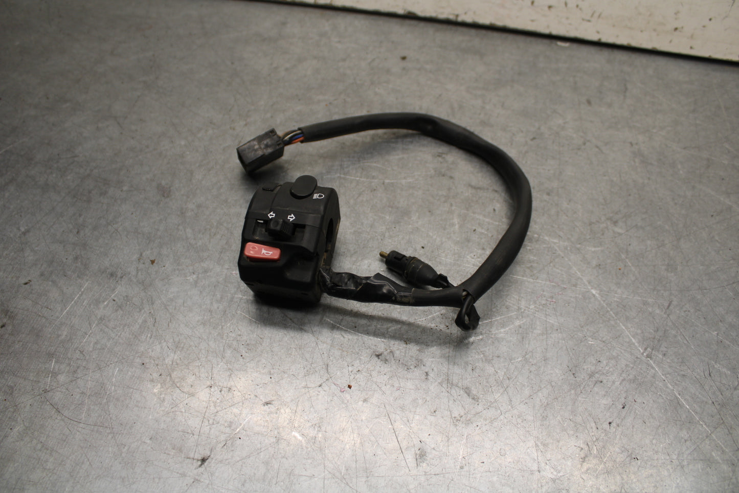 09-11 TRIUMPH DAYTONA 675 LEFT CLIP ON HANDLE HORN SIGNALS SWITCH SWITCHES BB652