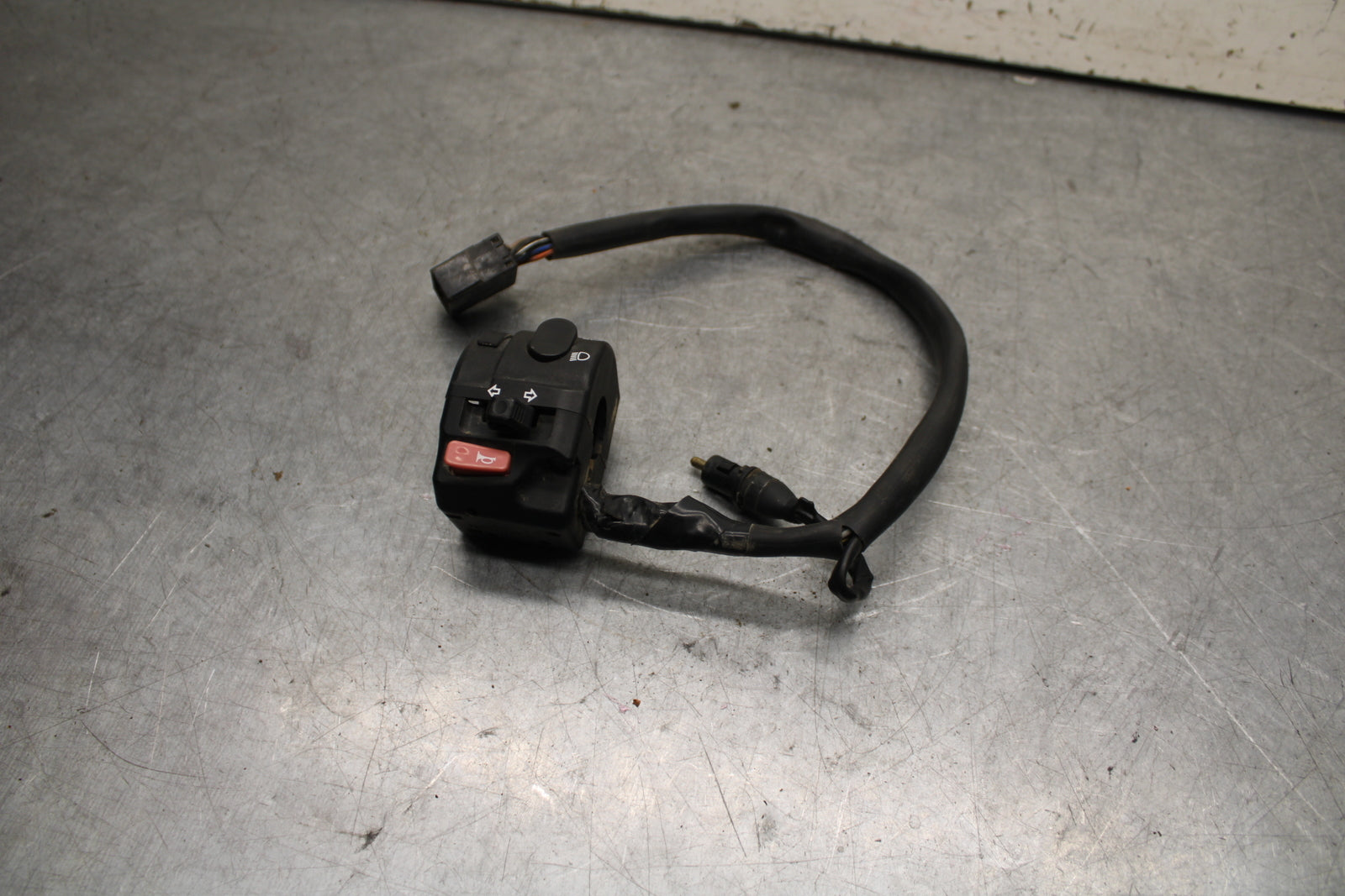 09-11 TRIUMPH DAYTONA 675 LEFT CLIP ON HANDLE HORN SIGNALS SWITCH SWITCHES BB652