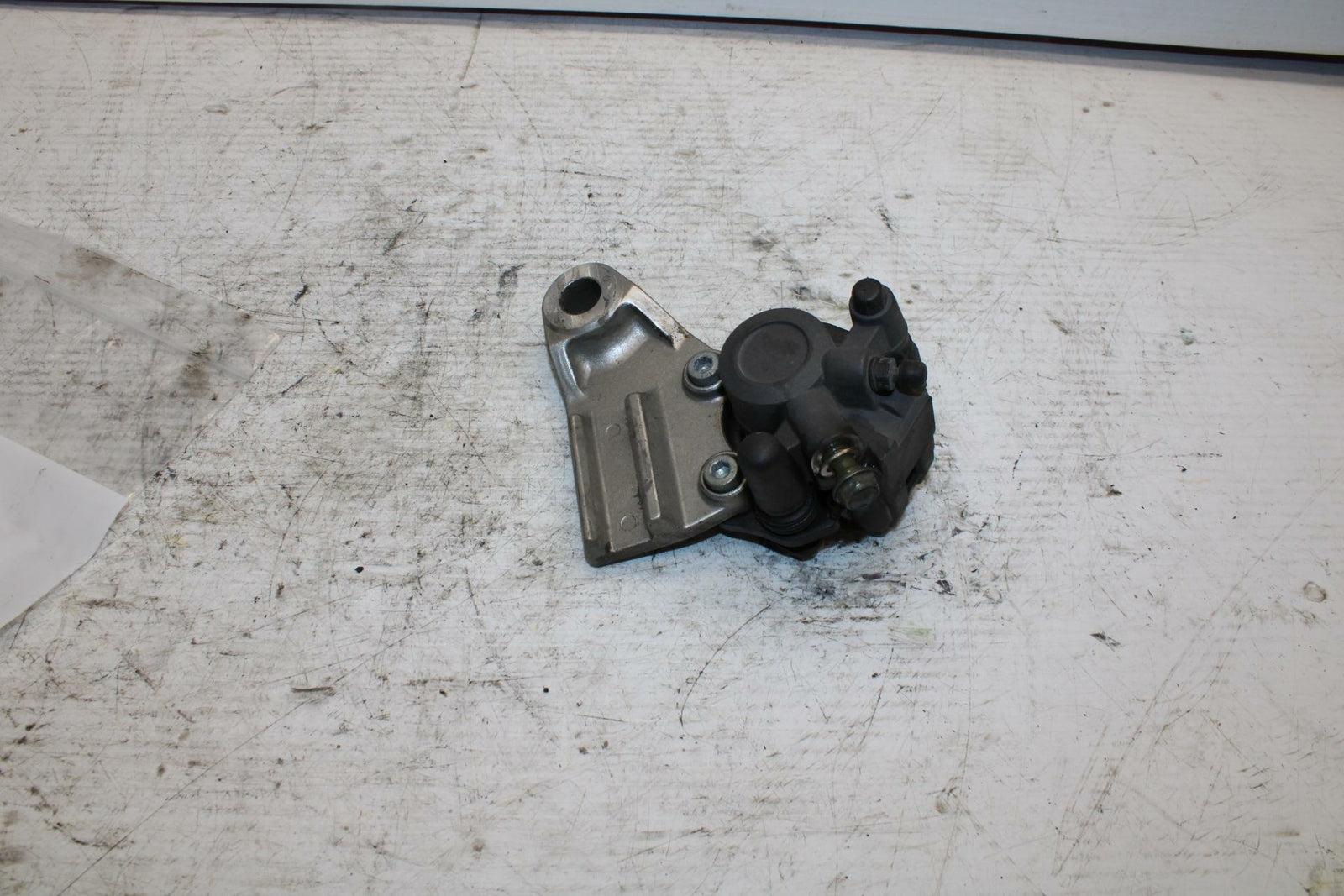 90-07 KAWASAKI ZZR 250 REAR BACK BRAKE CALIPER W MOUNT BRACKET BB298