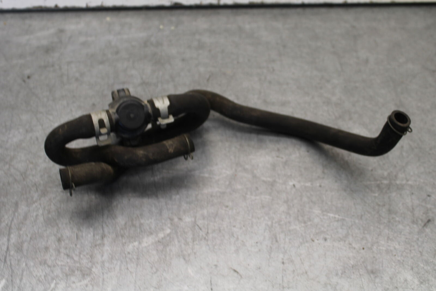 05-06 SUZUKI GSXR1000 AIR VALVE SOLENOID TOP ENGINE SENSOR 18510-29G00 BB663