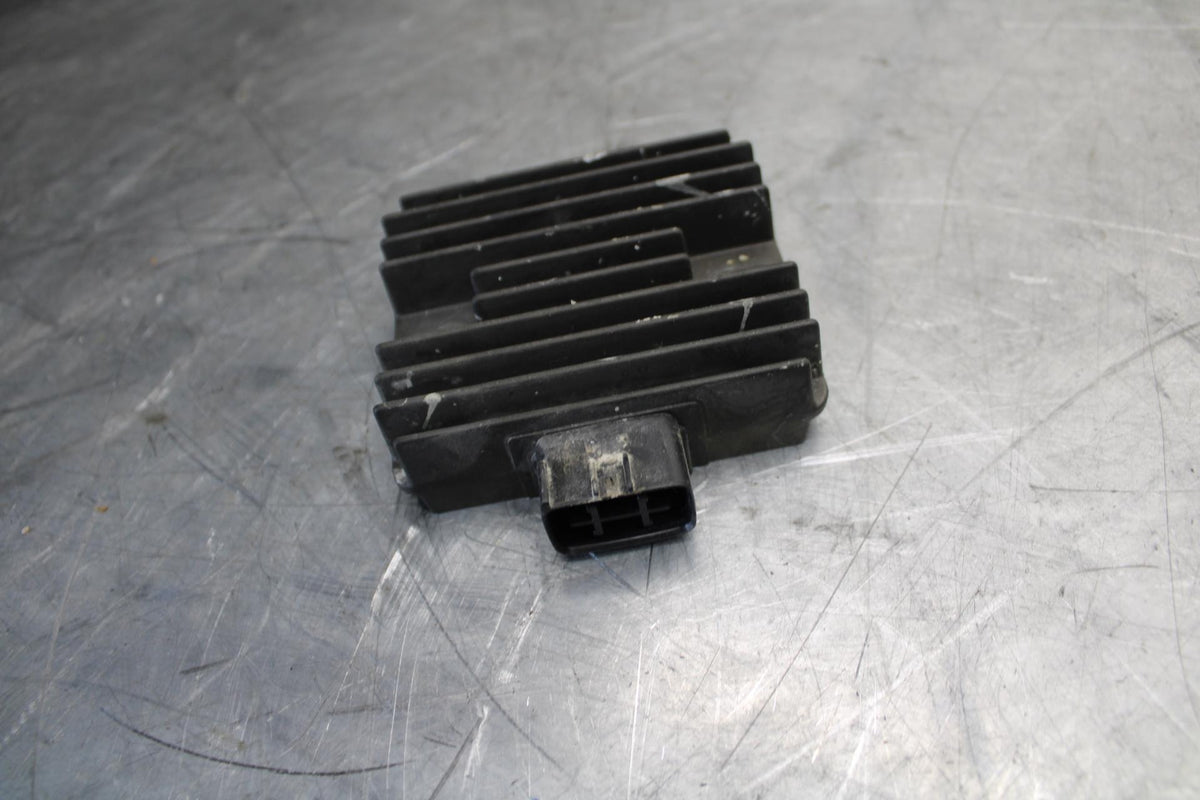 2007 Yamaha YZF R6 RECTIFIER VOLTAGE REGULATOR 4XY-81960-00-00 BB522