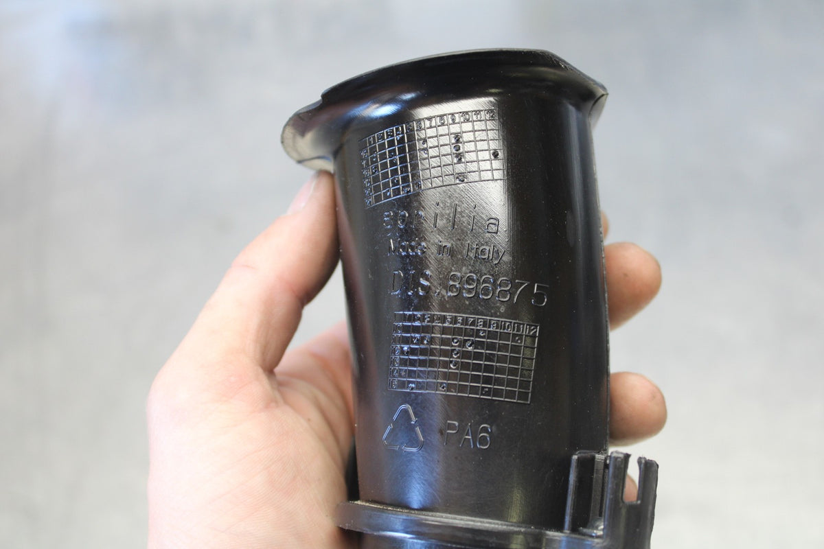 24 APRILIA TUONO V4 1100 FACTORY ABS AIRBOX INTAKE VELOCITY STACKS BB887