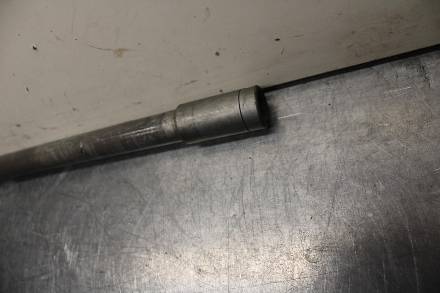 03-04 HONDA CBR600RR FRONT WHEEL RIM AXLE PIVOT BOLT 44301-MEE-000 BB614