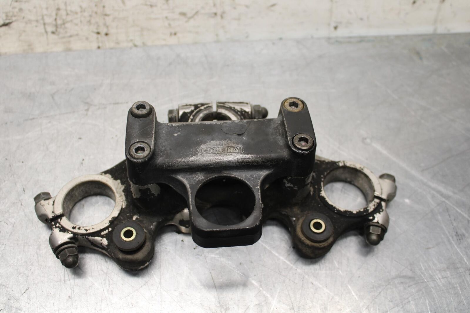 1979 Yamaha XS1100 FORKS UPPER TRIPLE TREE CLAMP BB572