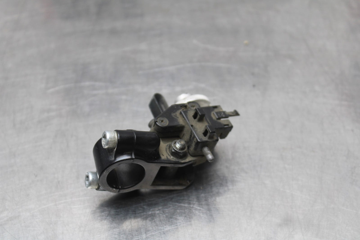 08 KAWASAKI NINJA ZX10R CLUTCH LEVER PERCH MOUNT BRACKET BB201