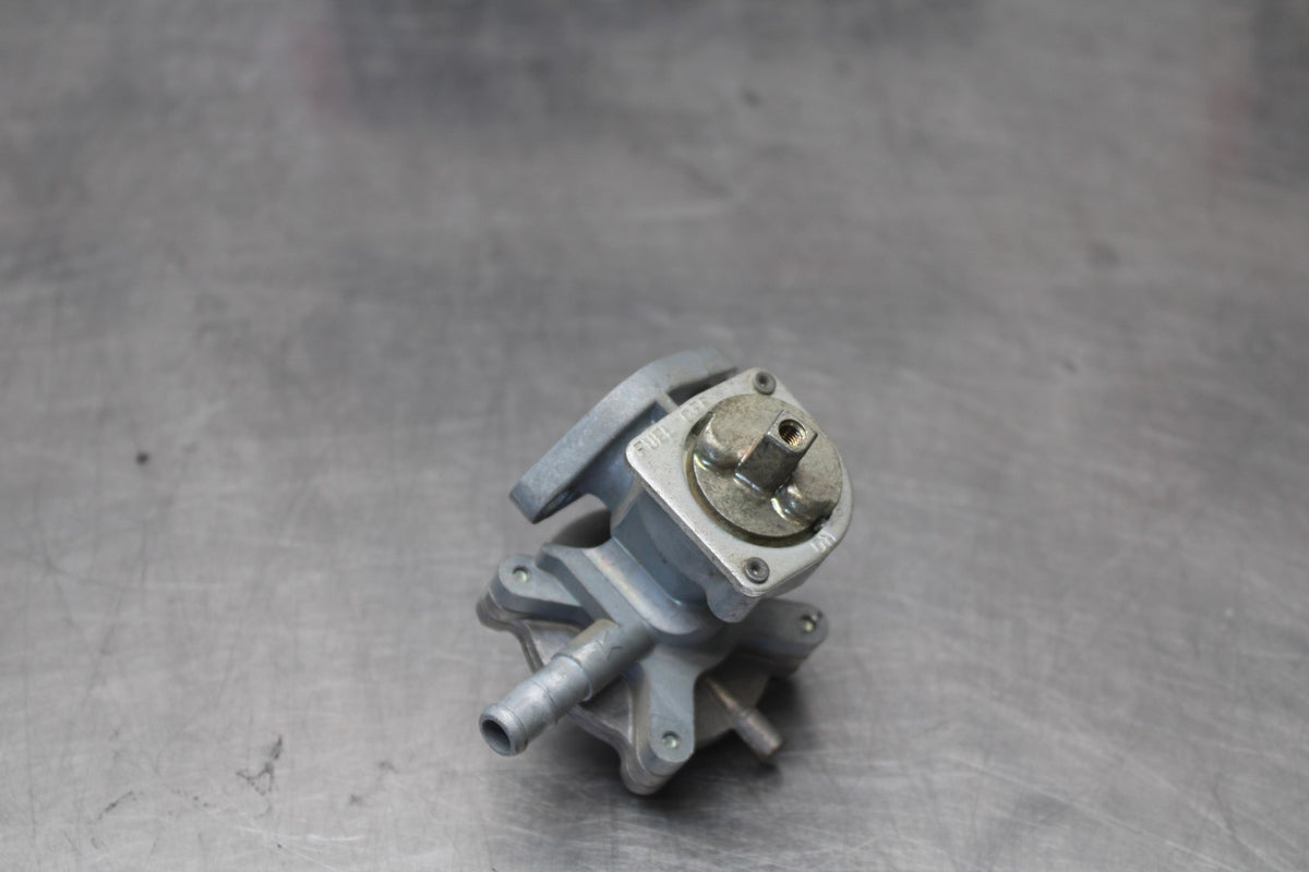 98-05 HONDA SUPER HAWK 1000 VTR1000F FUEL TANK PETCOCK SHUT ON OFF VALVE BB924
