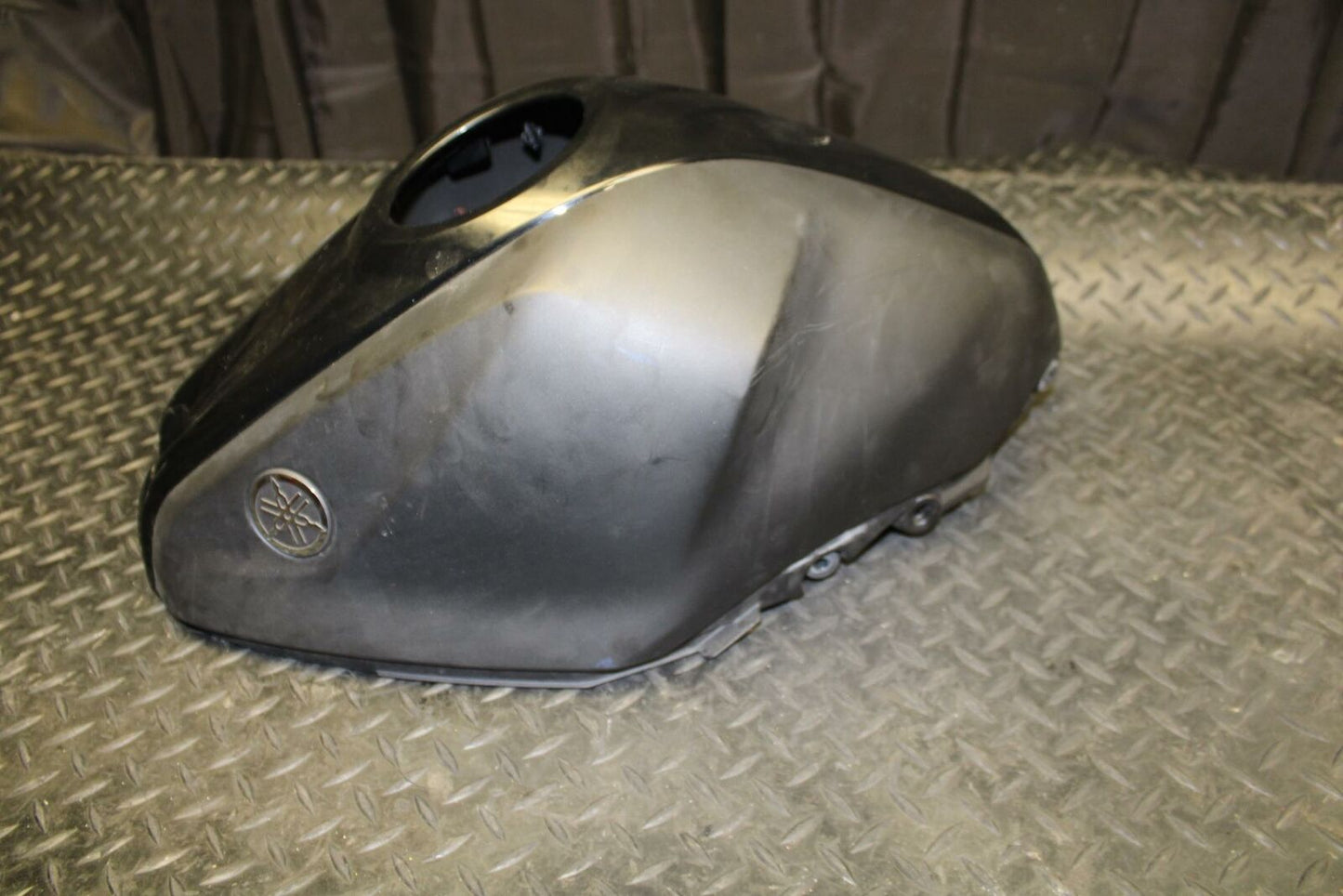 15-17 YAMAHA YZF R3 GAS TANK FUEL CELL COVER FAIRING COWL bb167