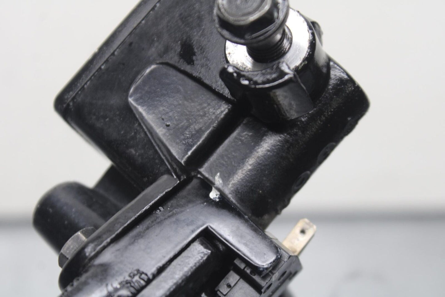 2009 Kawasaki Ninja EX250J FRONT BRAKE MASTER CYLINDER w/ LEVER 43015-0110 BB87