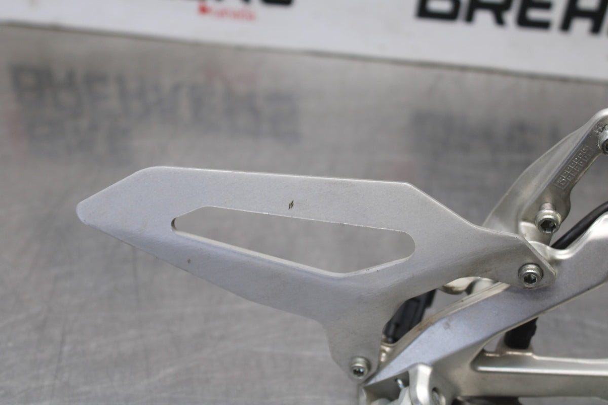 16 DUCATI 959 PANIGALE RIGHT REARSET REAR SET DRIVER FOOT PEG REST STOP BB912
