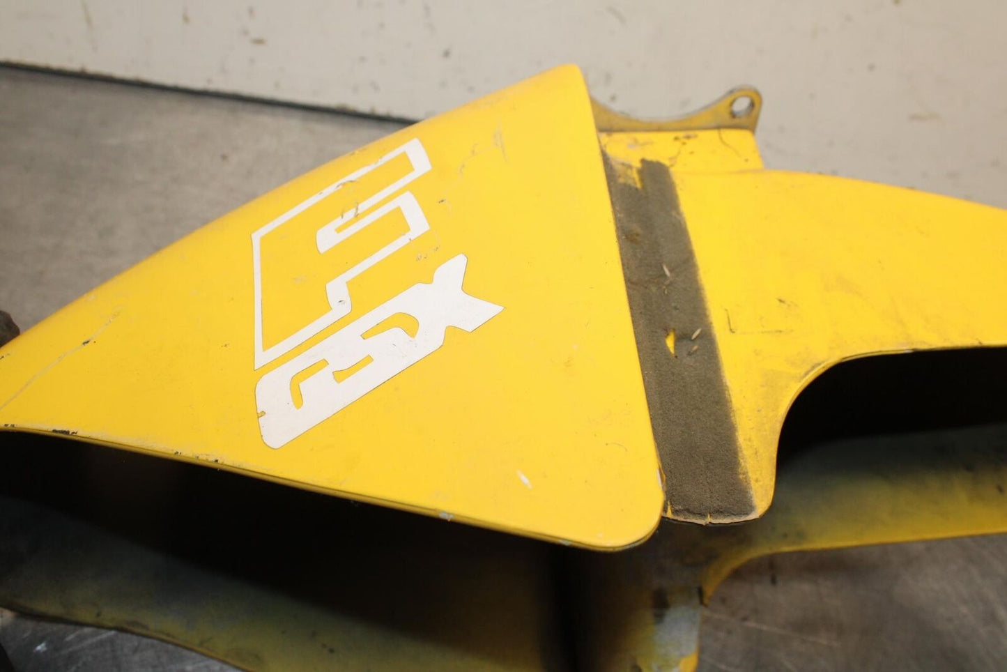 1988 Suzuki Katana 600 GSX600F YELLOW FRONT WHEEL FENDER COWL FAIRING BB94