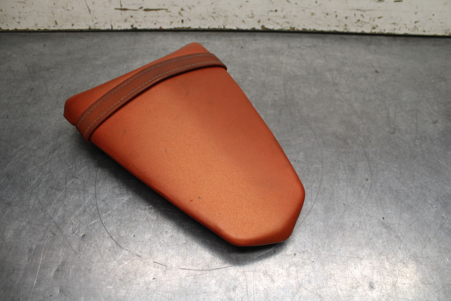 12-13 KAWASAKI Z1000 REAR BACK PASSENGER TANDEM SEAT PAD SADDLE PILLION BB743