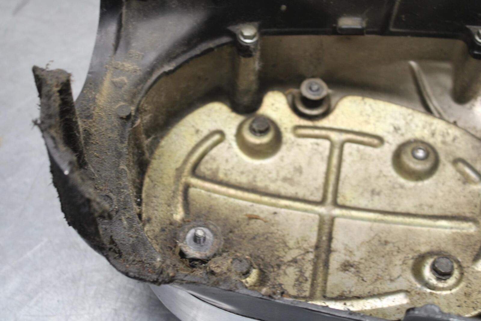 2005 Kawasaki Vulcan 1500 VN1500N Classic ENGINE SPROCKET COVER BB576