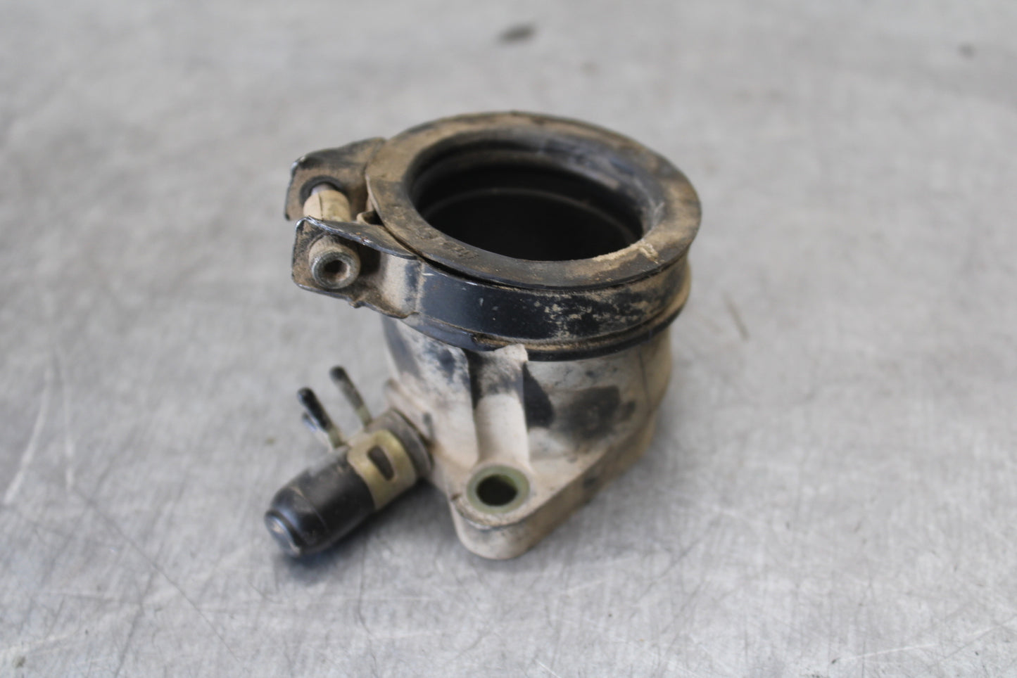 01-05 YAMAHA RAPTOR 660R AIR INTAKE BOOTS  BB695