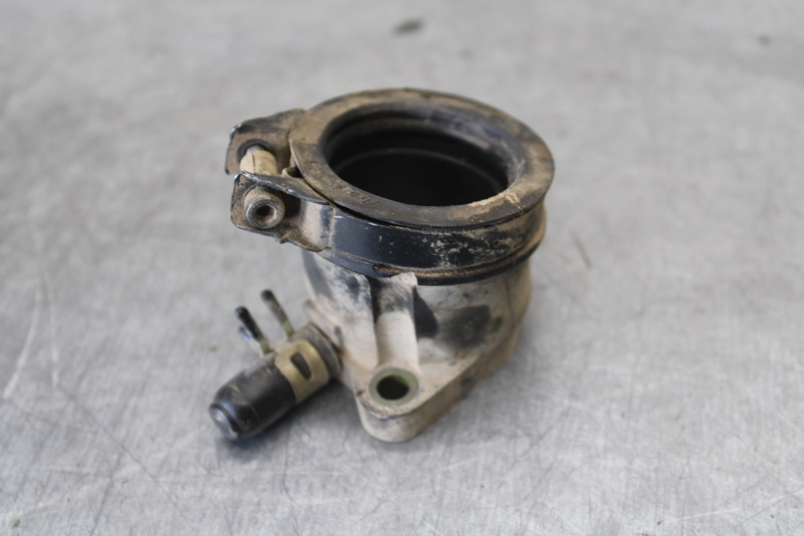01-05 YAMAHA RAPTOR 660R AIR INTAKE BOOTS  BB695