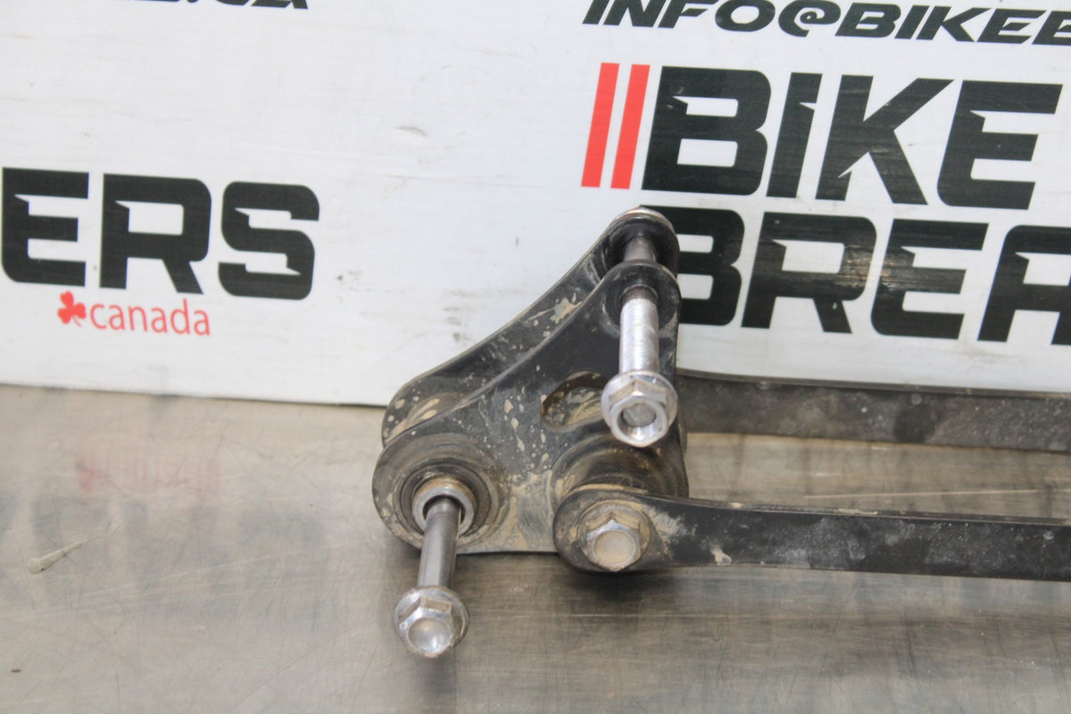 20 TRIUMPH STREET TRIPLE 765 REAR DOGBONE SHOCK LINKAGE LINK BB864
