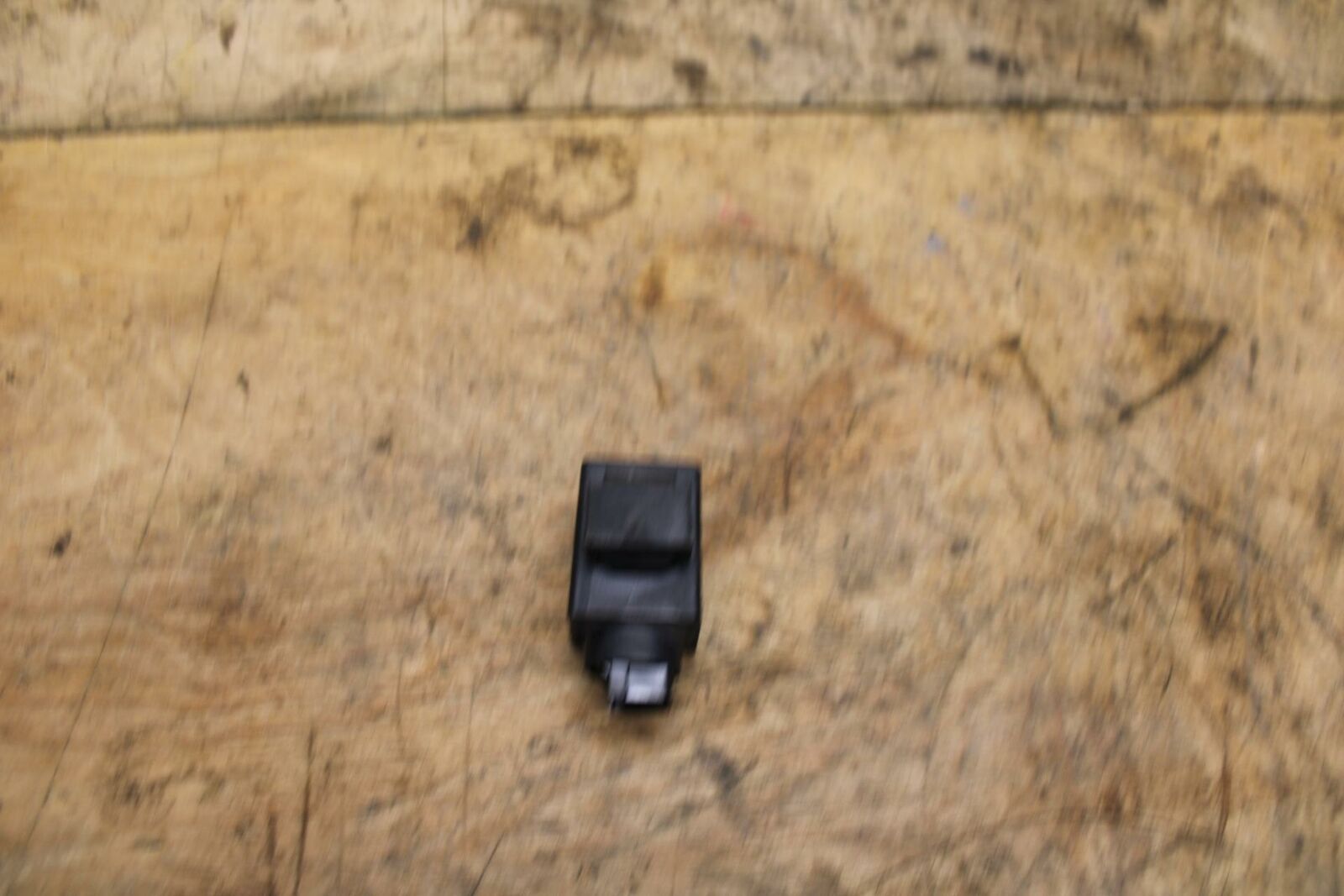 16-18 HONDA CBR500R TURN SIGNAL BLINKER RELAY FLASHER SWITCH BB345