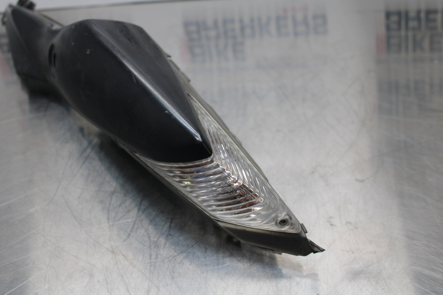 11 SUZUKI GSXR1000 LEFT REAR BACK TAIL FAIRING COWL SHROUD BB142