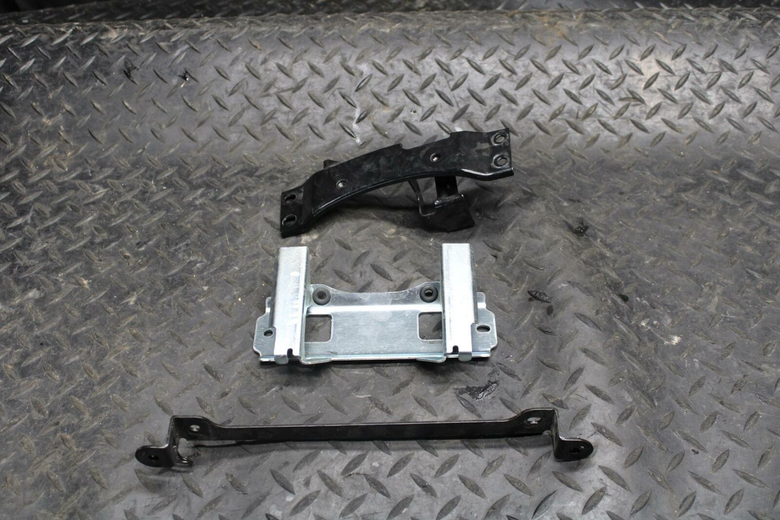 17 KAWASAKI NINJA 300 GAS TANK SUBFRAME BRACKETS  MOUNTS BB215