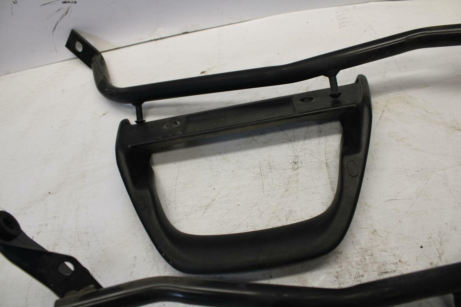 04-09 SUZUKI GS500F PASSENGER REAR  GRAB BAR HANDLE SET 46211C01D00JETN BB261