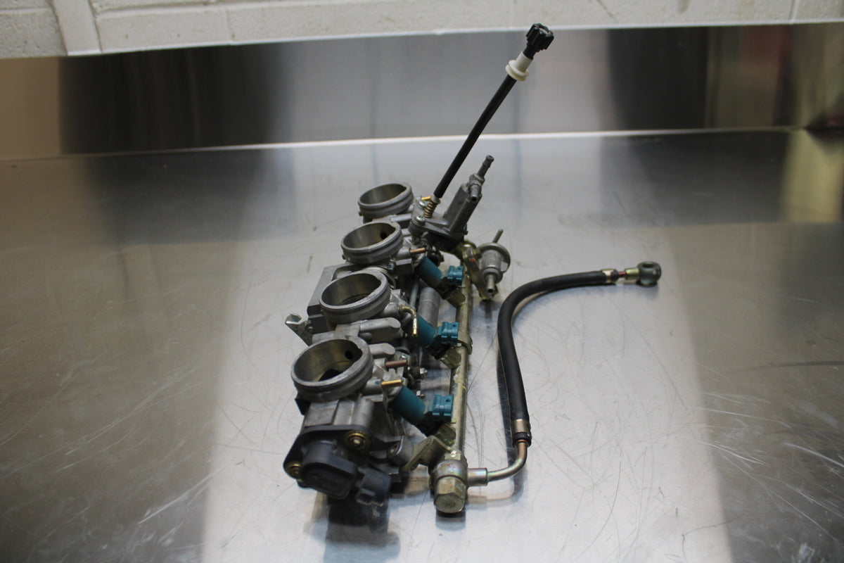 02-03 HONDA CBR900RR 954 MAIN FUEL INJECTORS / THROTTLE BODIES BB497