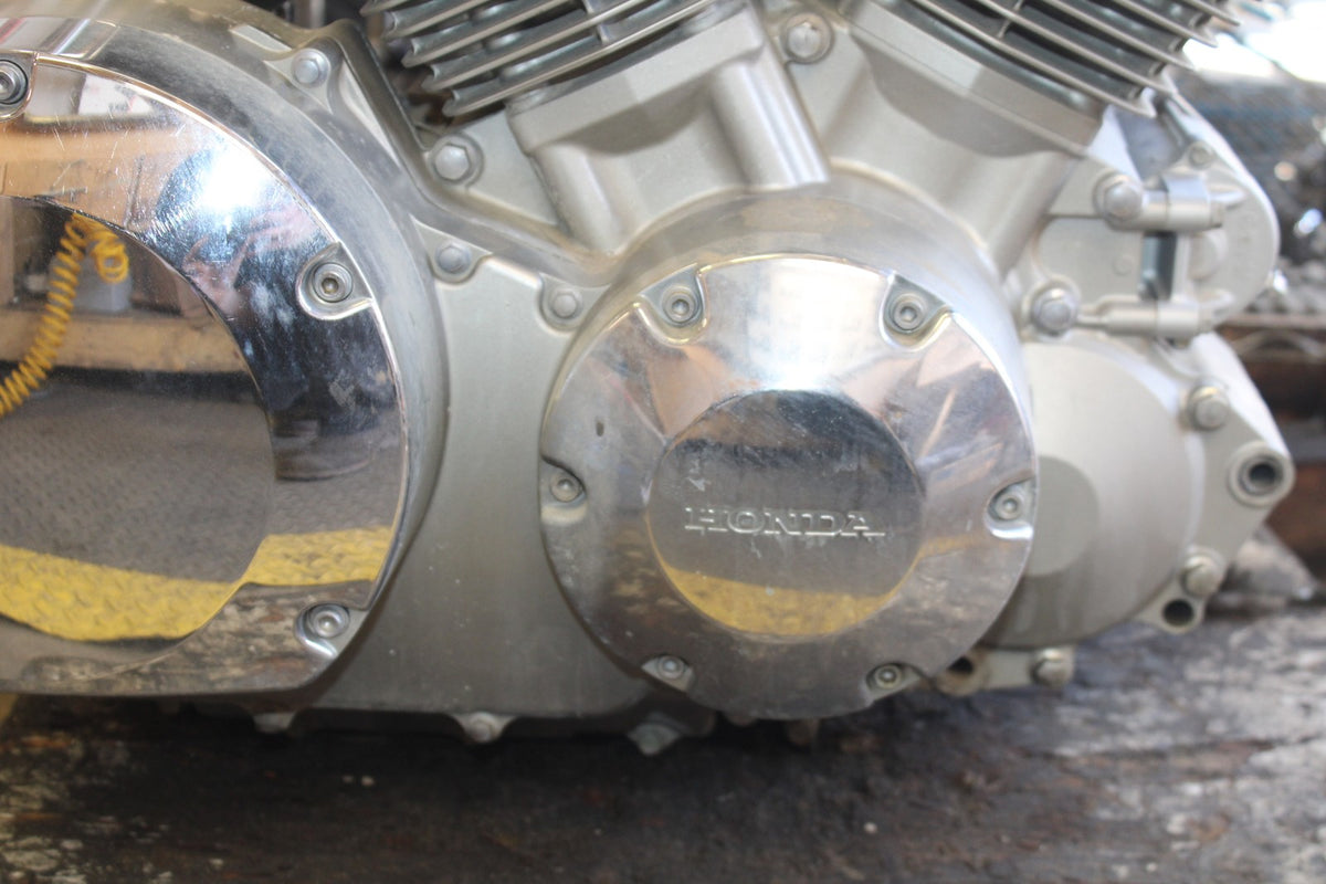03-08 HONDA VTX1300C ENGINE MOTOR BB868