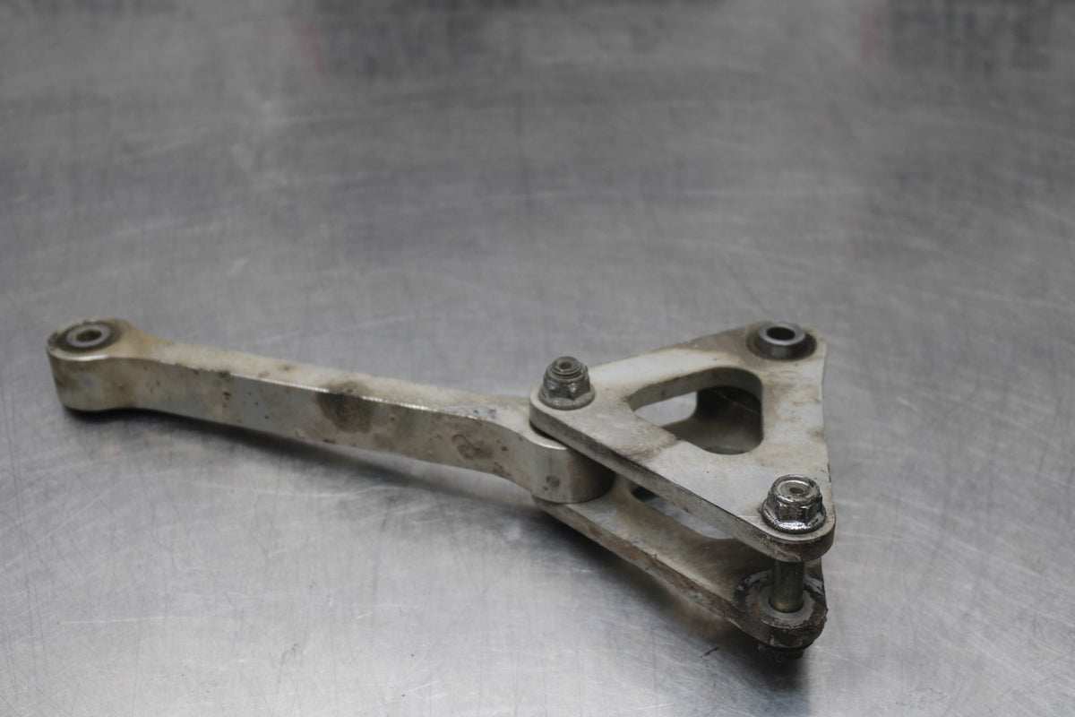07 YAMAHA YZF R1 REAR DOGBONE SHOCK LINKAGE LINK BB826