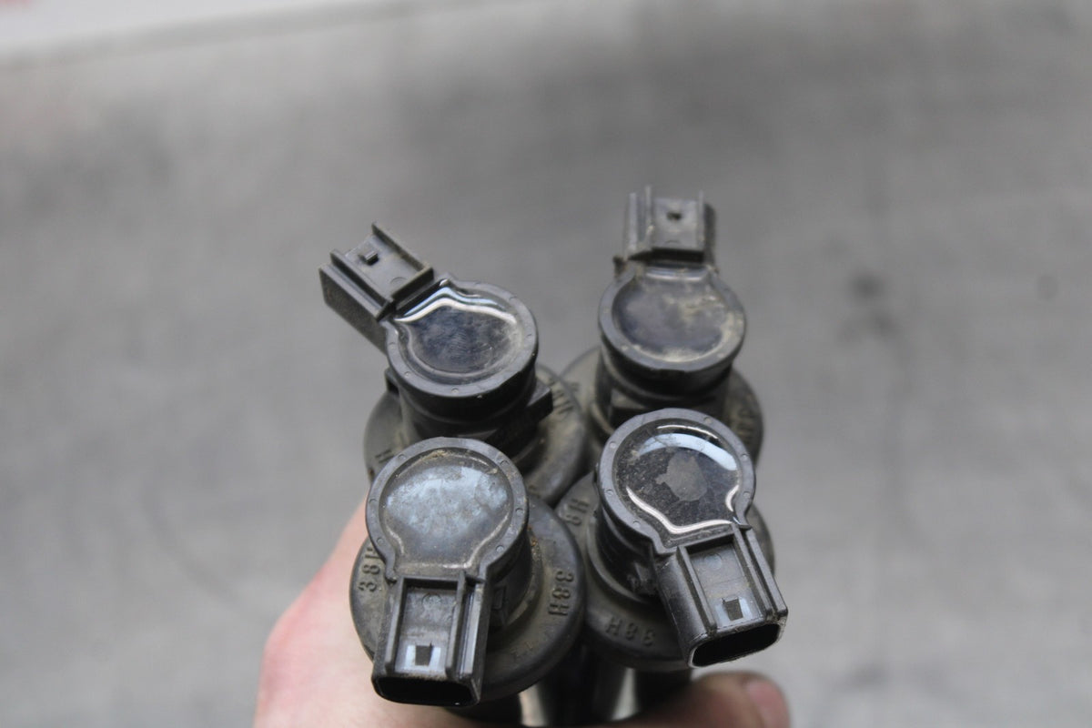 20-25 SUZUKI GSXR750 IGNITION COILS COIL SPARK PLUG CAPS BB810