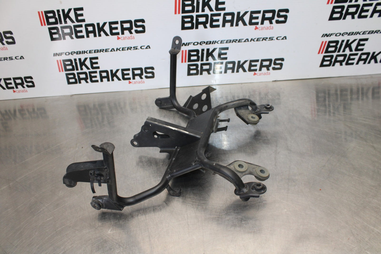 08-18 KAWASAKI KLR650 UPPER FAIRING MIRROR GAUGES STAY BRACKET BB183