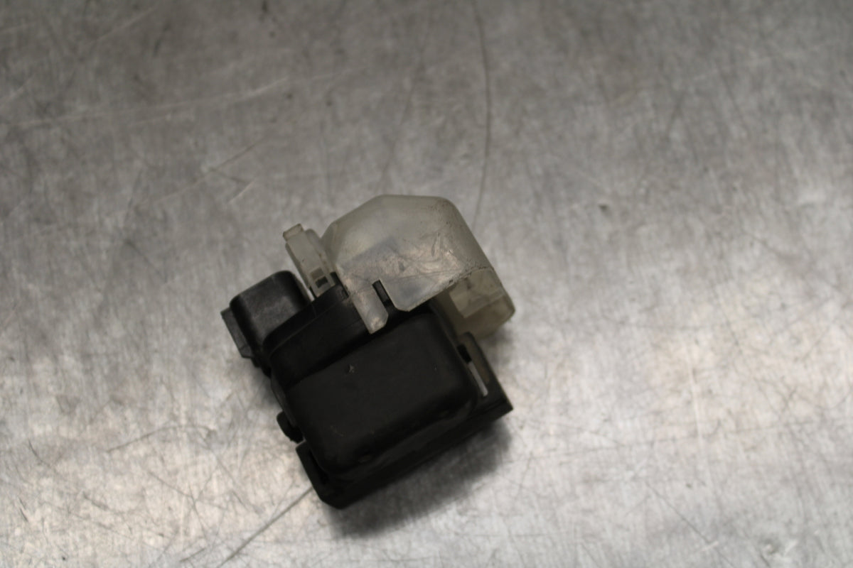 06-07 SUZUKI GSXR 600 ENGINE STARTER RELAY STARTING MOTOR SWITCH BB737
