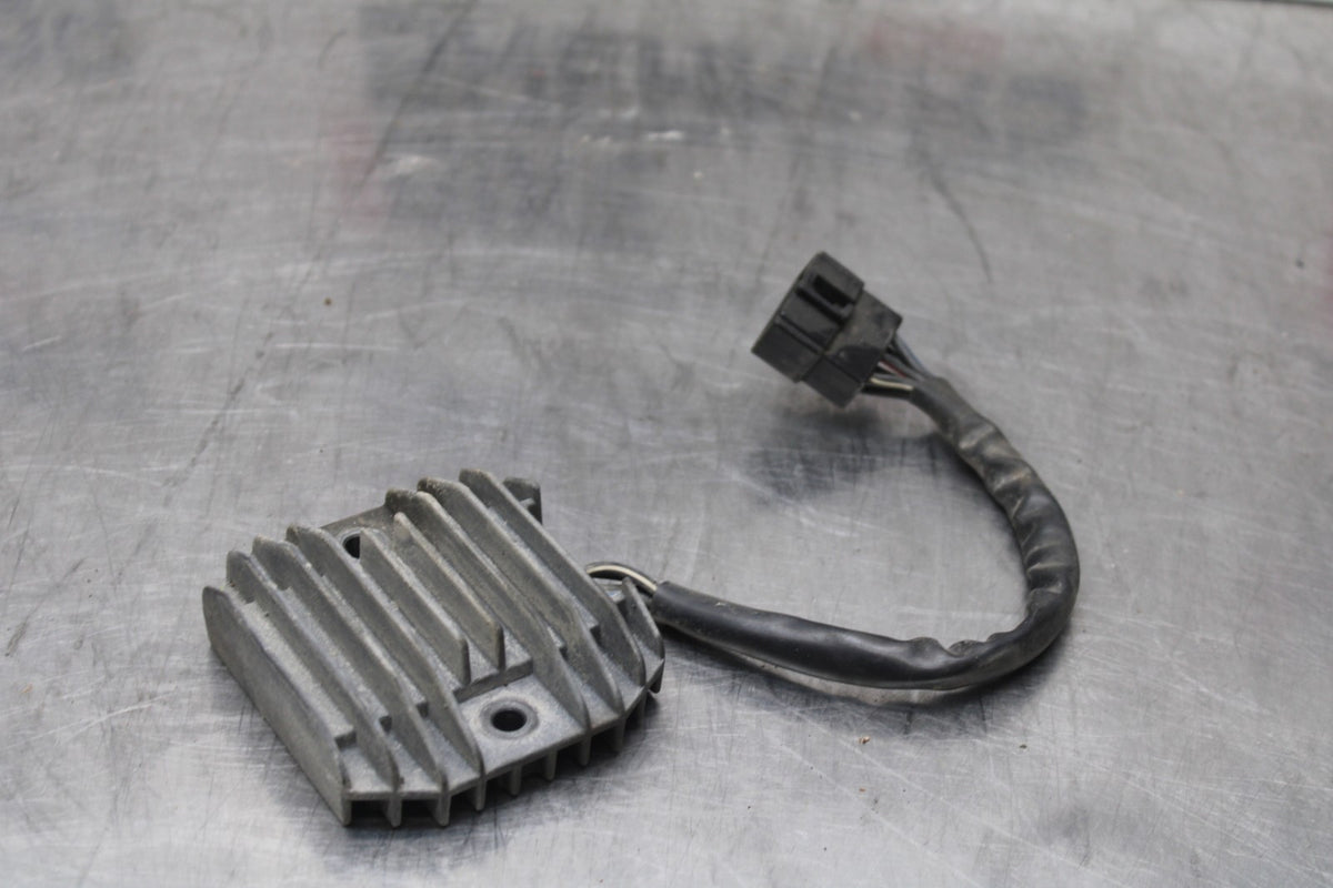 98 KAWASAKI NINJA ZX6 RECTIFIER VOLTAGE REGULATOR BB870